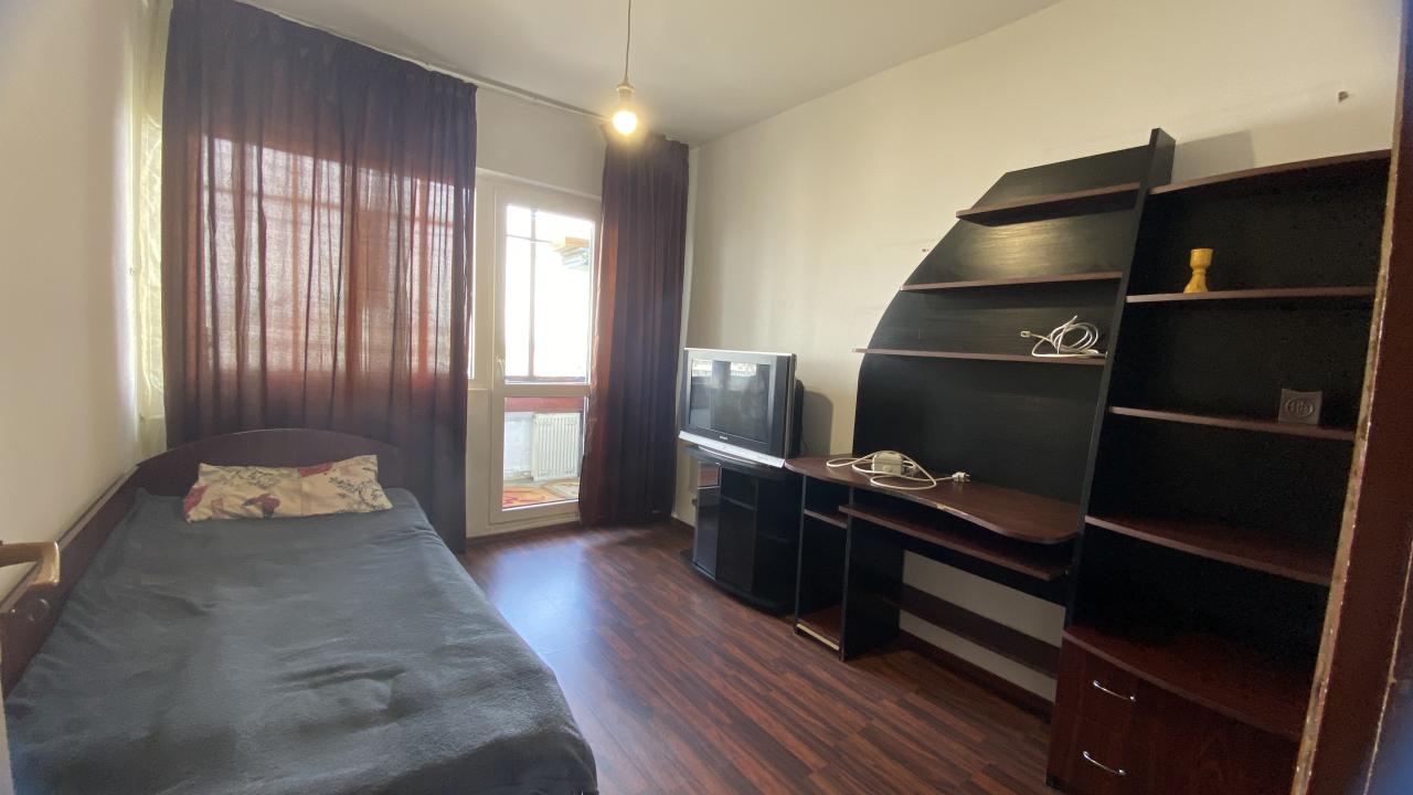 Apartament 3 camere decomandat langa metrou Gorjului, Militari