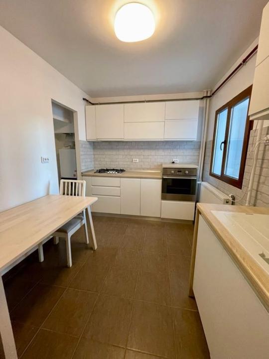 Apartament 3 camere cu centrala proprie in bloc reabilitat, Gorjului, Militari