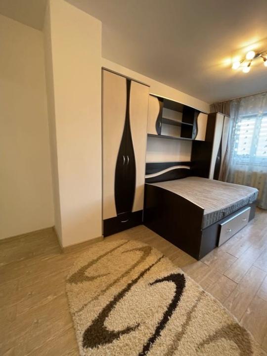 Apartament 3 camere cu centrala proprie in bloc reabilitat, Gorjului, Militari