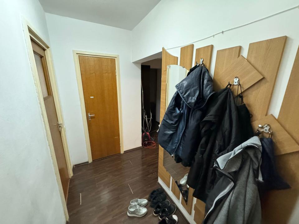 Apartament 3 camere in bloc reabilitat, bucla Drumul Taberei