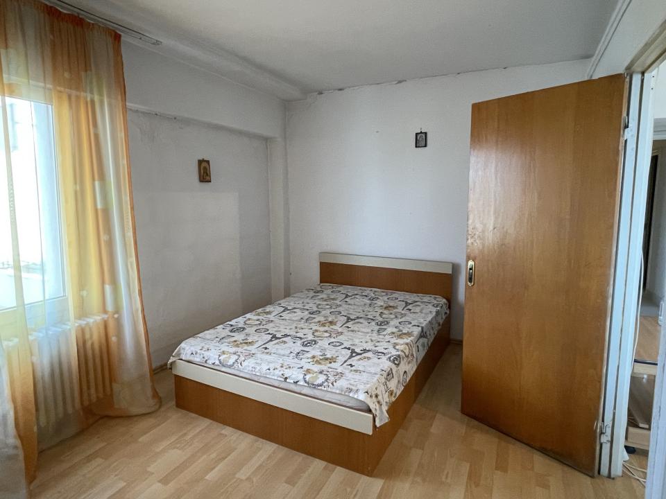 Apartament 3 camere, bloc anvelopat la 2 minute de metrou Lujerului, Militari