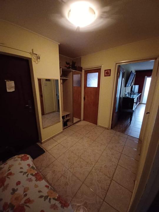 Apartament 4 camere in bloc anvelopat langa metrou Gorjului, Militari