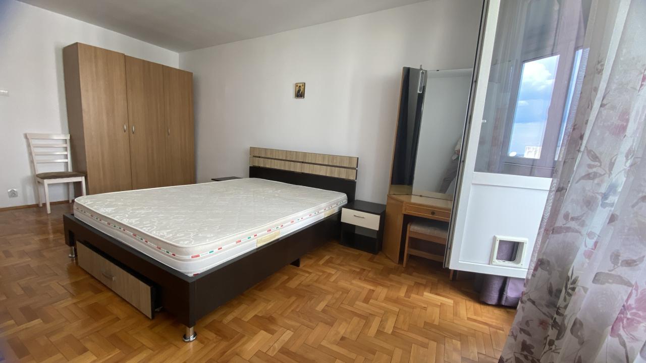 Apartmant 3 camere in bloc anvelopat, Gorjului, Militari