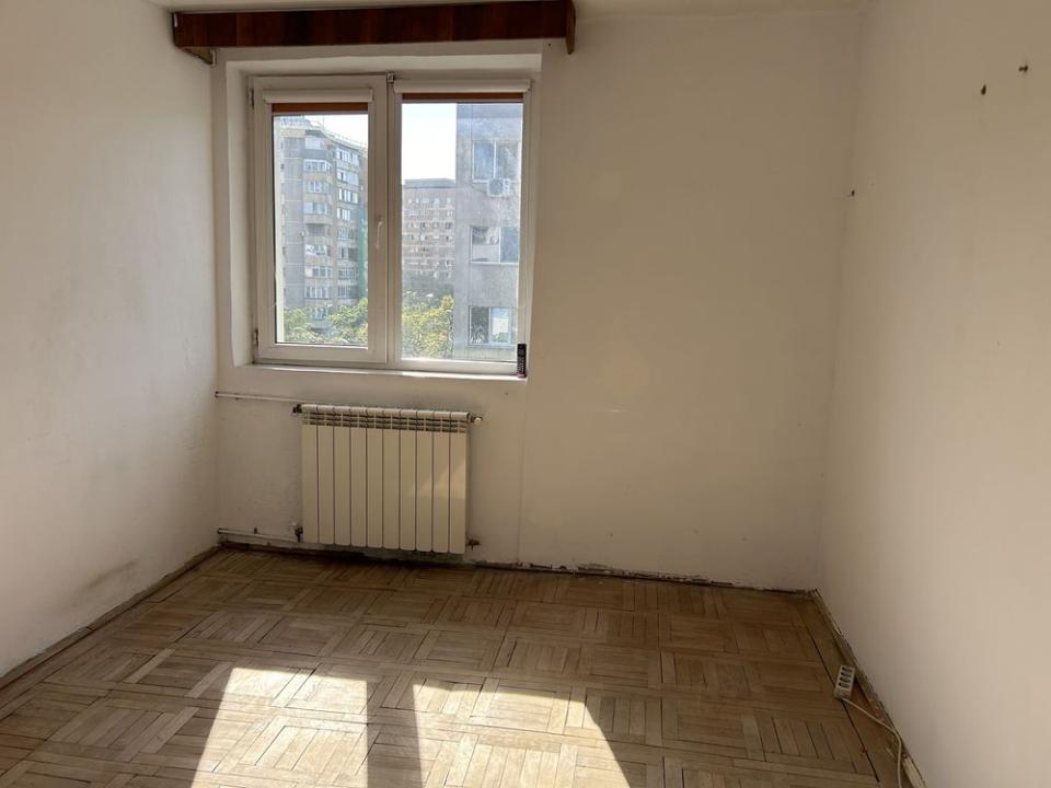 Apartament 3 camere 4/4 Rond Baba Novac