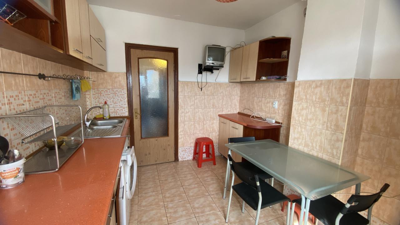 Apartament 3 camere decomandat langa metrou Gorjului, Militari