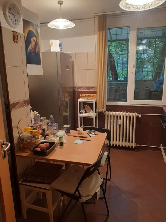 Apartament 3 camere in bloc 1978 langa Parcul Drumul Taberei