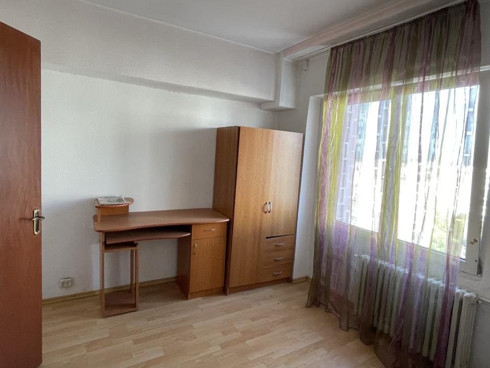 Apartament 3 camere, bloc anvelopat la 2 minute de metrou Lujerului, Militari