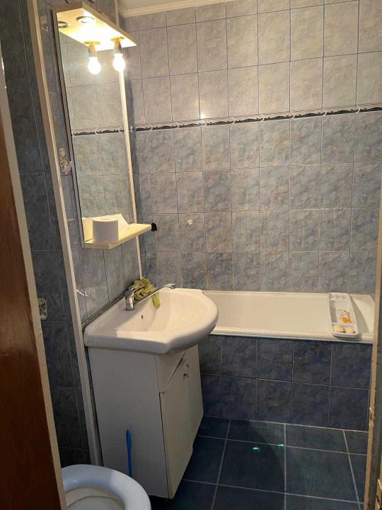 Apartament cu 3 camere