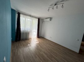 Apartament 3 camere Titan / Liviu Rebreanu