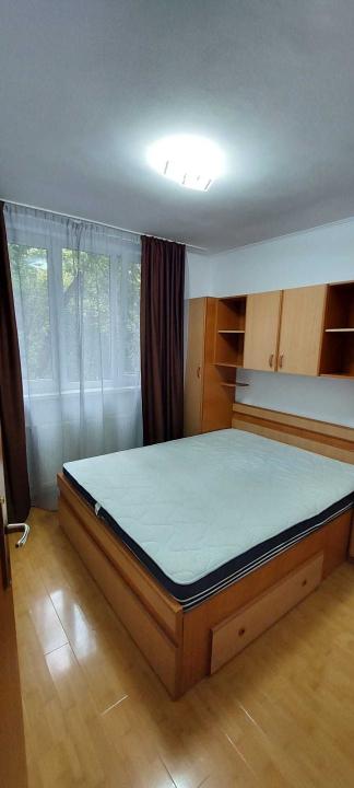 Apartament 3 camere in stare buna, Raul Doamnei, Drumul Taberei