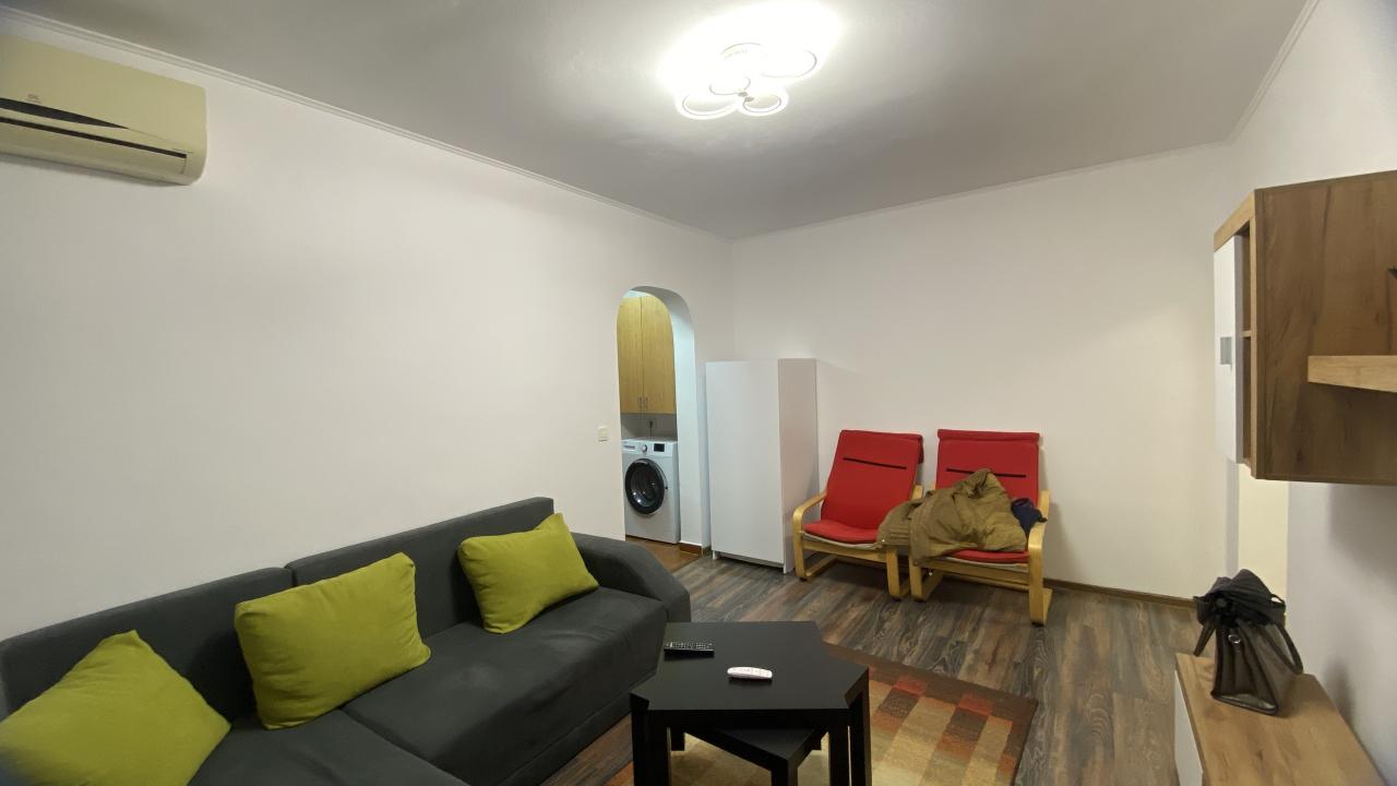 Apartament 3 camere in stare buna, Raul Doamnei, Drumul Taberei