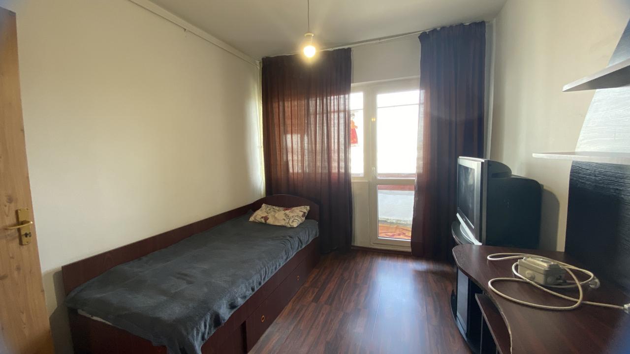 Apartament 3 camere decomandat langa metrou Gorjului, Militari