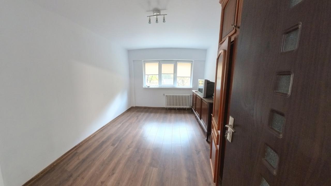 Apartament 4 camere nemobilat bloc anvelopat Gorjului, Militari