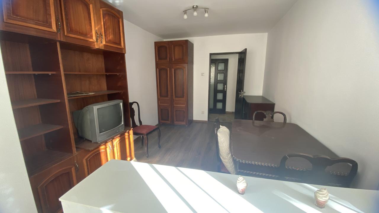 Apartament 4 camere nemobilat bloc anvelopat Gorjului, Militari