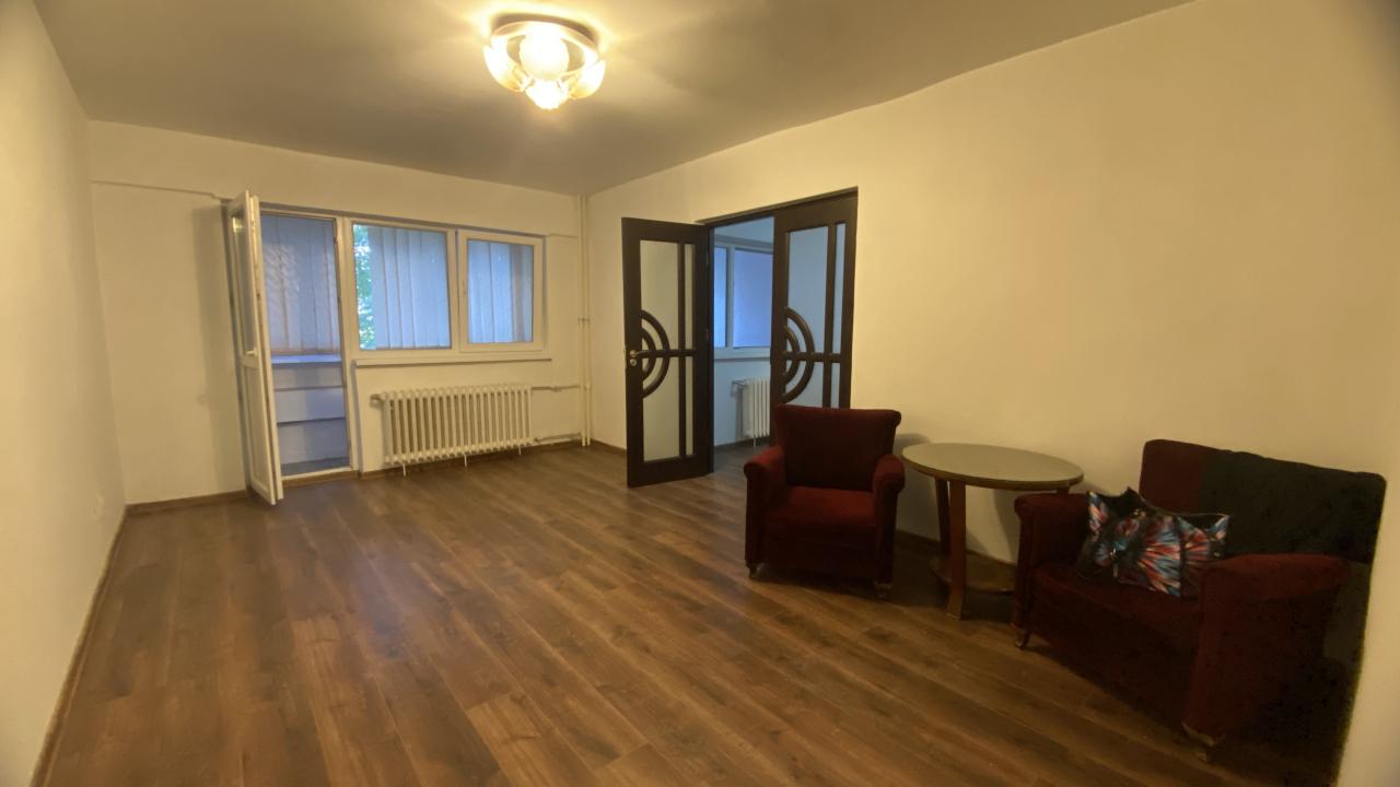 Apartament 4 camere nemobilat bloc anvelopat Gorjului, Militari