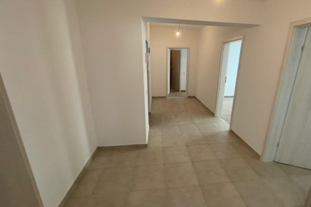 Apartament cu 3 camere, in zona Metalurgiei