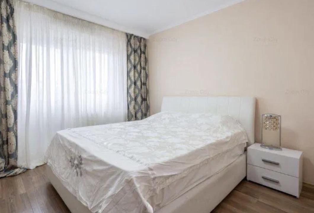 Apartament de Lux pe Bulevardul Decebal – Vedere Spectaculoasă, Renovare Premium, 105 mp