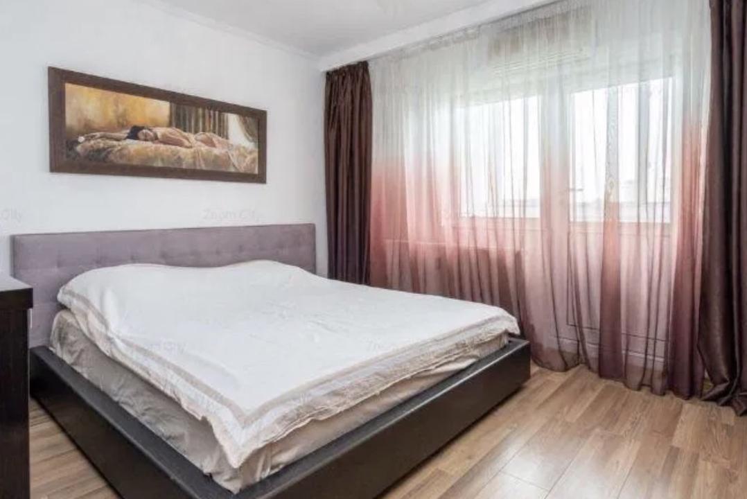 Apartament de Lux pe Bulevardul Decebal – Vedere Spectaculoasă, Renovare Premium, 105 mp