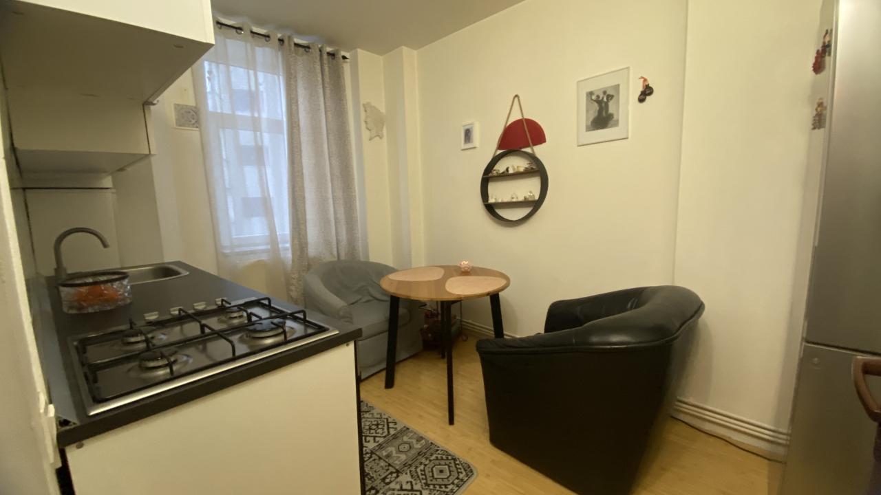 Apartament 2 camere cu centrala proprie in zona Titulescu