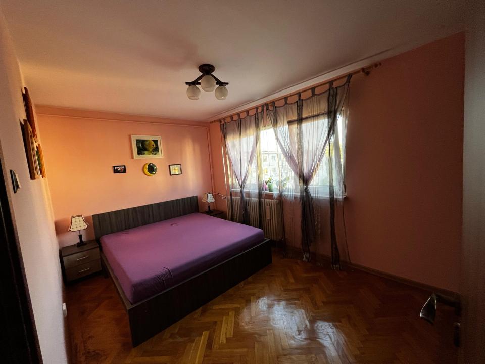 Apartament 3 camere in bloc anvelopat, Apusului, Pacii, Militari