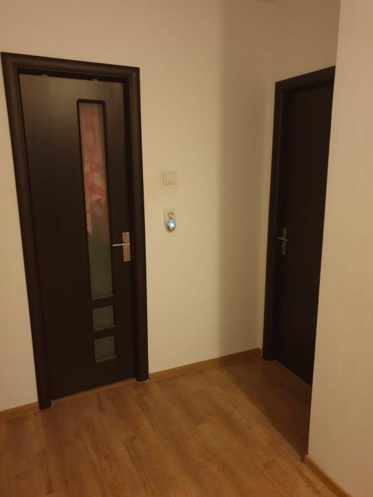 Apartament 4 camere renovat in bloc anvelopat, Lujerului, Militari