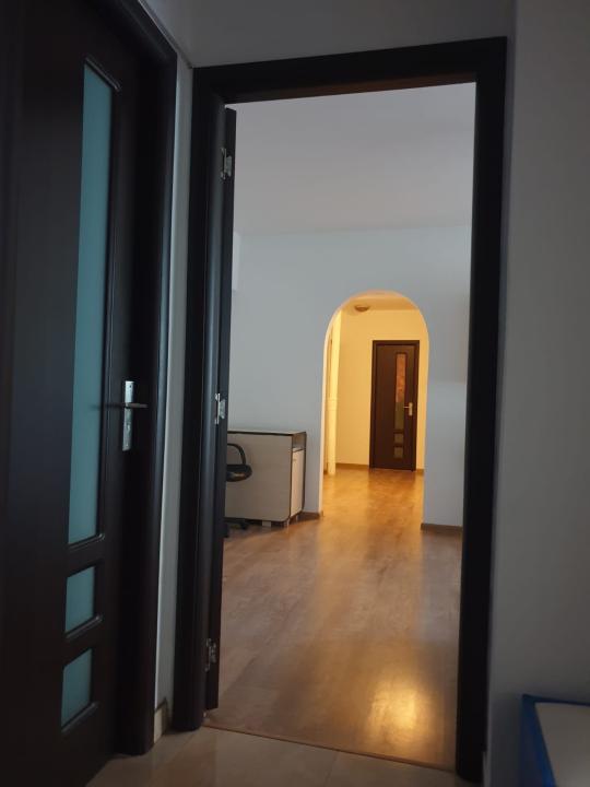 Apartament 4 camere renovat in bloc anvelopat, Lujerului, Militari