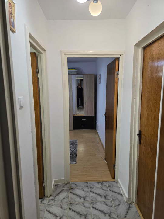 Apartament 2 camere in bloc anvelopat langa metrou Favorit