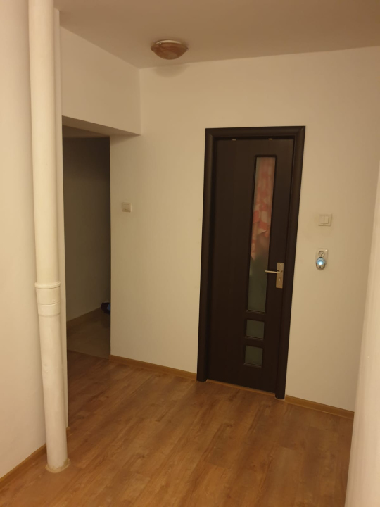 Apartament 4 camere renovat in bloc anvelopat, Lujerului, Militari