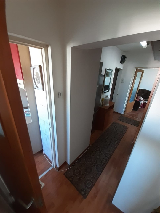 Apartament 3 camere de vanzare Drumul Gazarului, Sos. Giurgiului