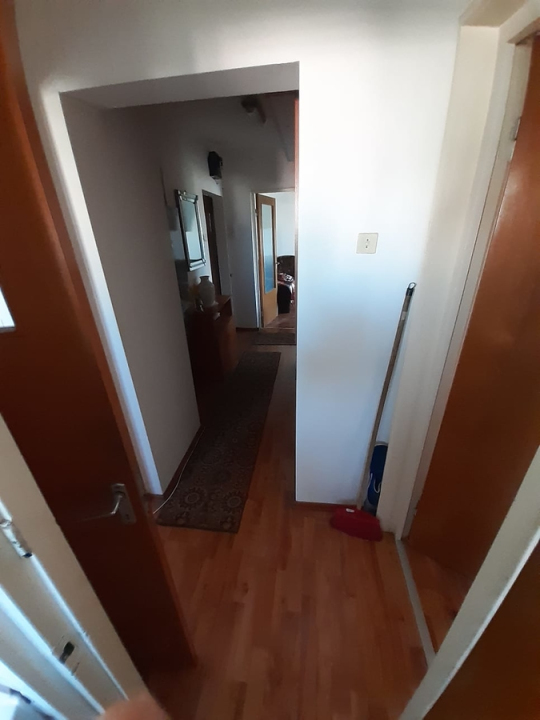 Apartament 3 camere de vanzare Drumul Gazarului, Sos. Giurgiului