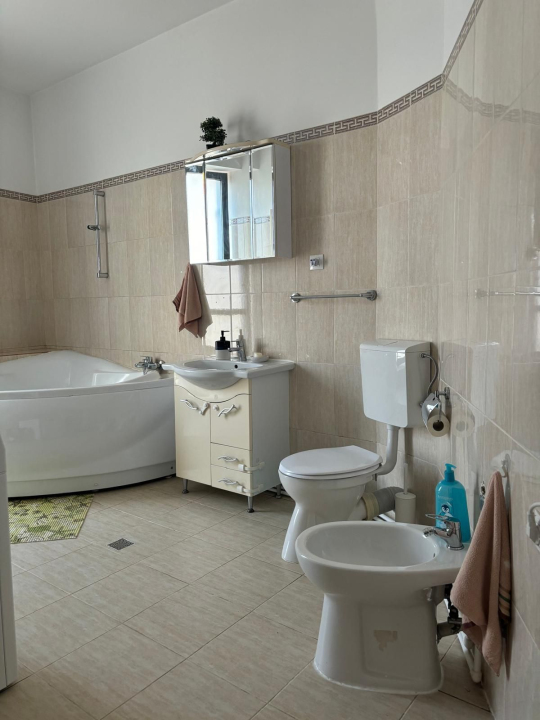 Apartament 3 camere, Teleajen, Calea Călărașilor