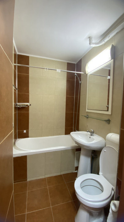 Apartament 3 camere in stare buna, Raul Doamnei, Drumul Taberei