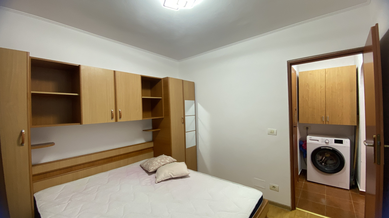 Apartament 3 camere in stare buna, Raul Doamnei, Drumul Taberei