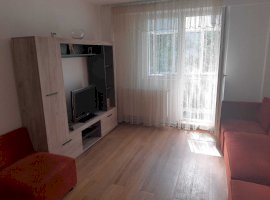 Apartament 3 camere de închiriat piața Gorjului 