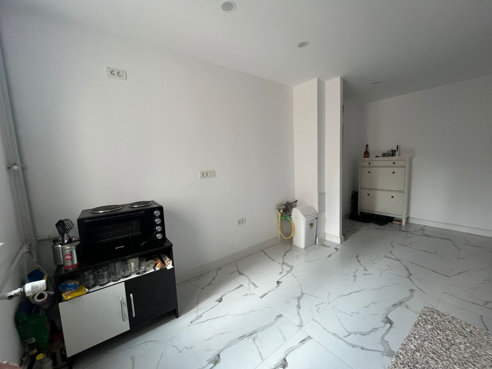 Apartament 3 camere renovat Titan / 1 Decembrie