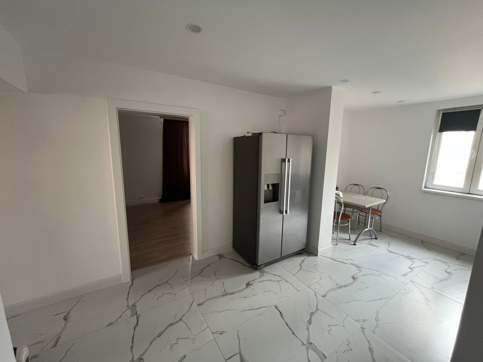 Apartament 3 camere renovat Titan / 1 Decembrie