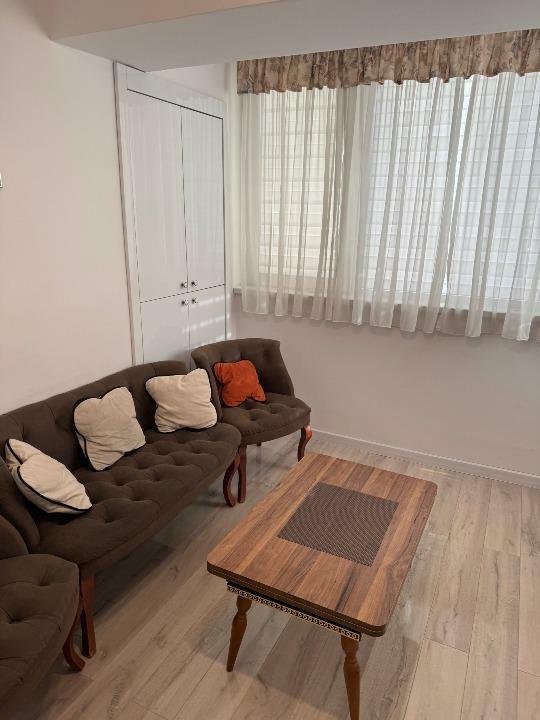 Apartament 3 camere inchiriere Aparatori Patriei