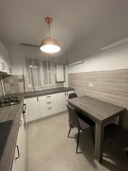 Apartament 4 camere Drumul Taberei lângă gura de metrou tudor Vladimirescu 