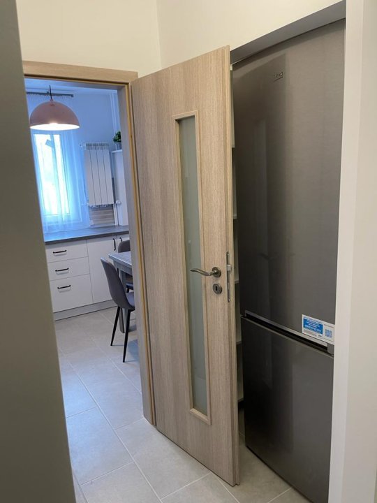 Apartament 4 camere Drumul Taberei lângă gura de metrou tudor Vladimirescu 