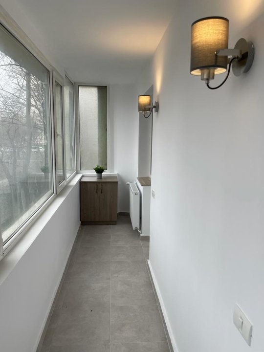 Apartament 4 camere Drumul Taberei lângă gura de metrou tudor Vladimirescu 