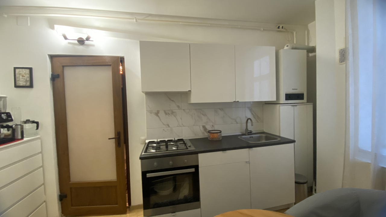 Apartament 2 camere cu centrala proprie in zona Titulescu