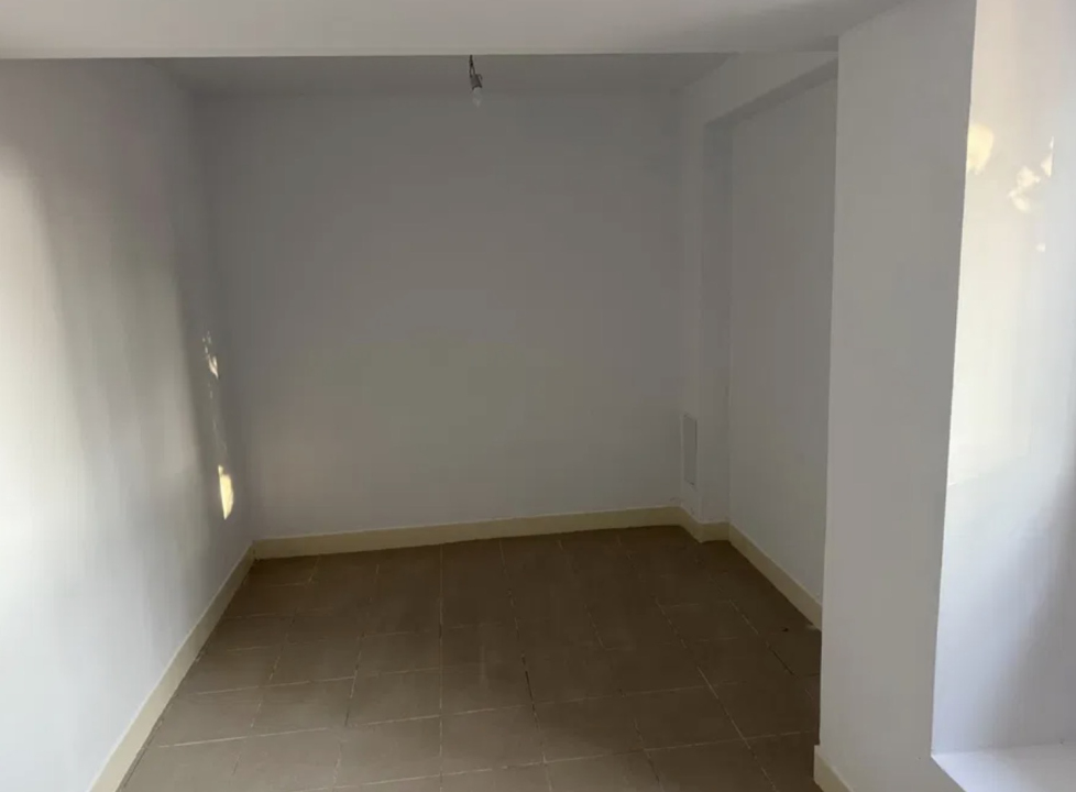 Apartament de Vânzare – 94 mp, Demisol, Zona 1 Decembrie Titan