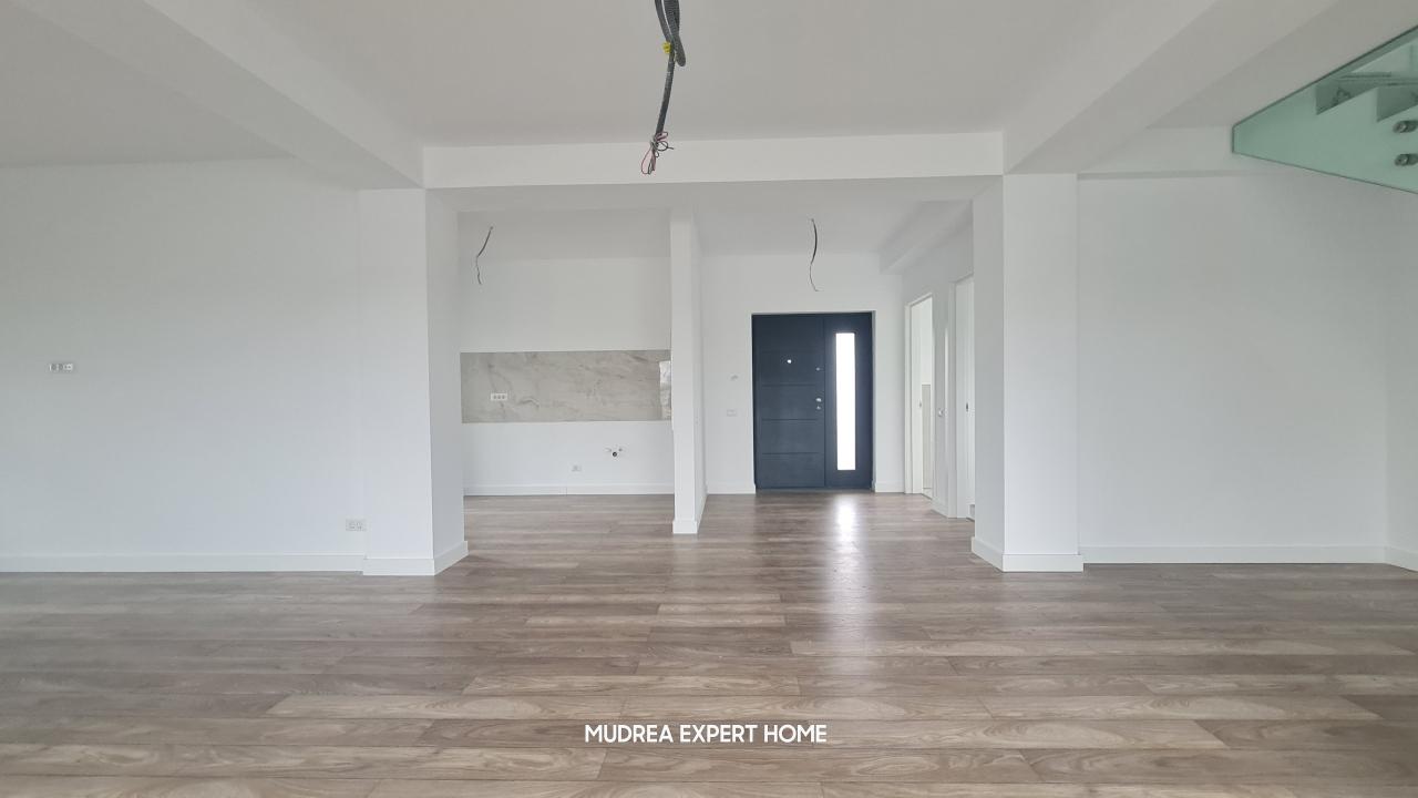 Nou | Casă Superbă | 4 Camere | 420 mp teren | Tunari