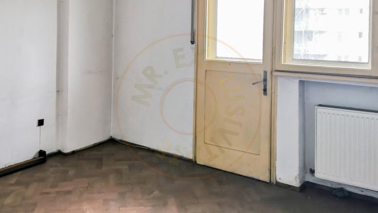 Apartament in bloc interbelic, 2 camere, 80 mp, pretabil AirBnb