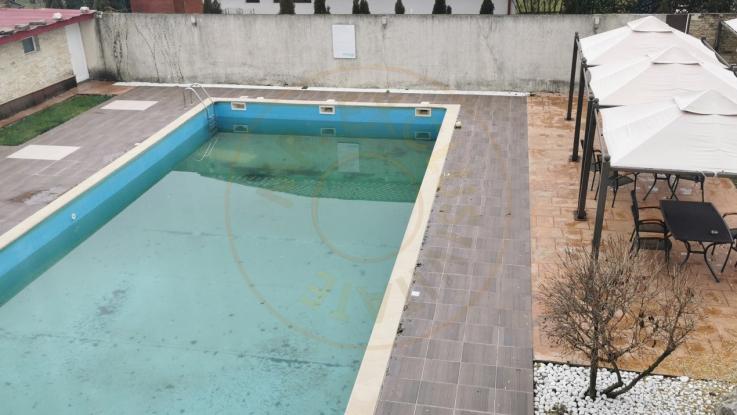 Afacere la cheie, pensiune 4 stele, cu 17 camere, piscina si parcare in Buftea