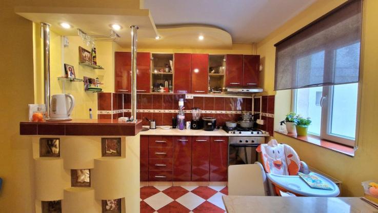 De vanzare apartament cu 3 camere, zona Doamna Ghica