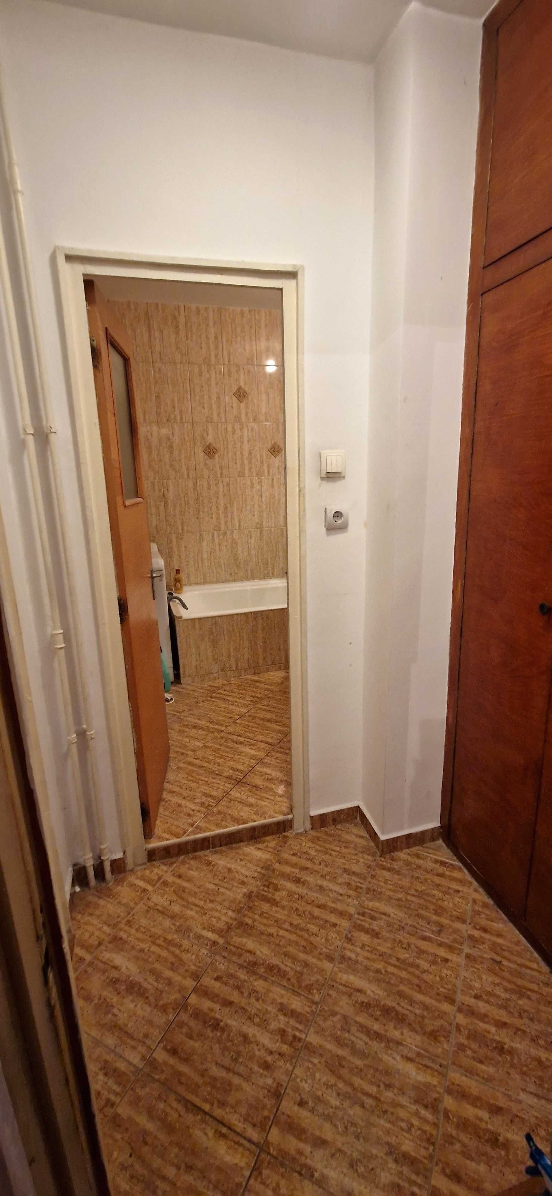 Apartament de 3 camere ( AN 1986 )-Tineretului-Comision 0%