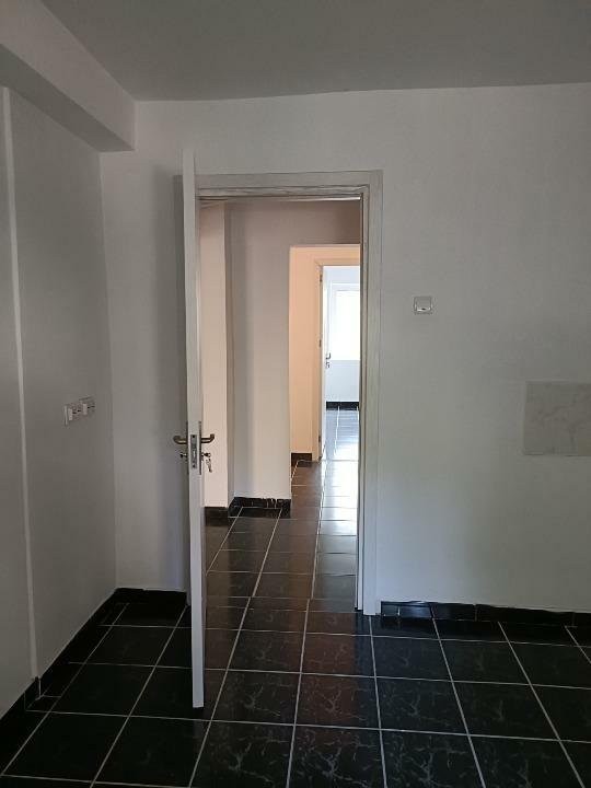 Apartament de 4 camere ( DECOMANDAT-VAD COMERCIAL )-Voronet-Decebal