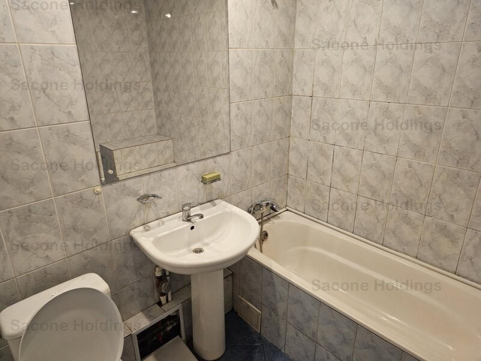 Apartament de 3 camere DECOMANDAT-Mihai Bravu 