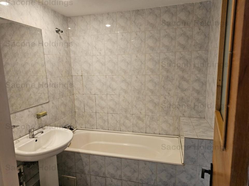 Apartament de 3 camere DECOMANDAT-Mihai Bravu 